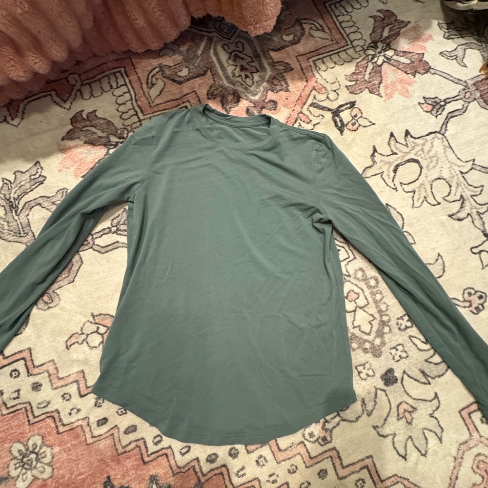 Lululemon Long Sleeve Sage Green Top, Sz XS, layering